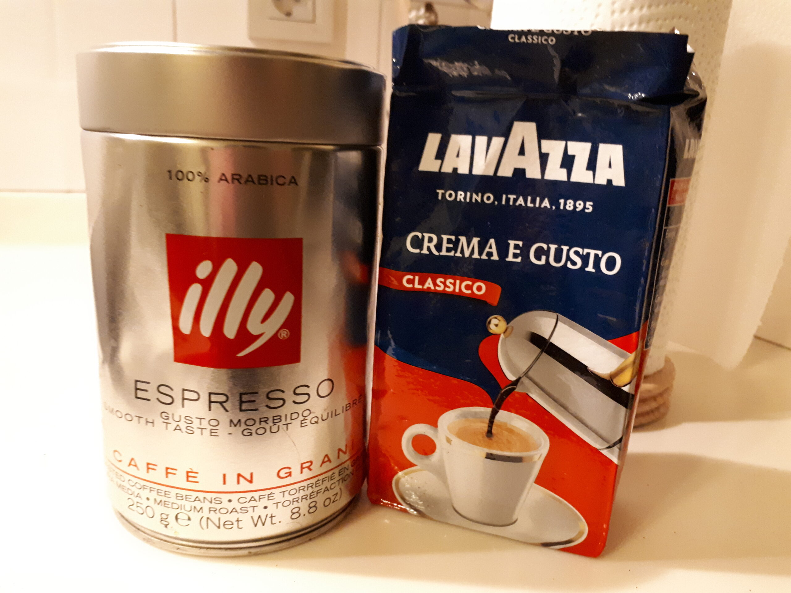 Illy kavanozunda Lavazza