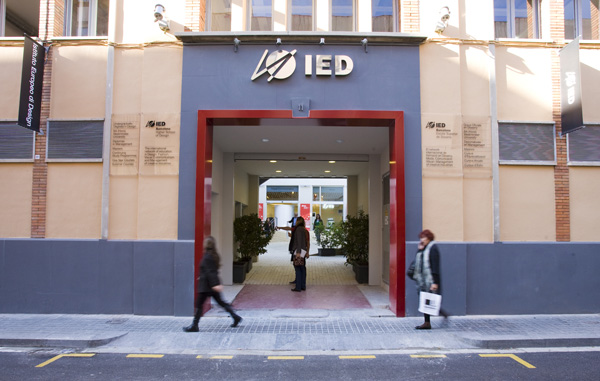 IED üniversite eğitimi için erken kayıt indirimi