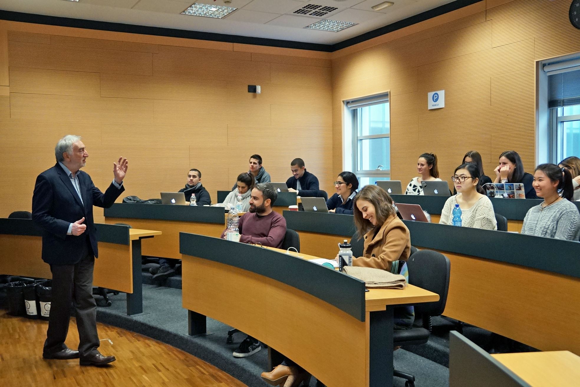 İtalya’da pazarlama masterı
